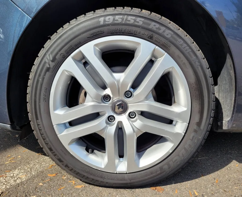 CLIO IV BUSINESS OCCASION TCE 90 ENERGY ESSENCE PRÈS DE TOULOUSE A PLAISANCE DU TOUCH