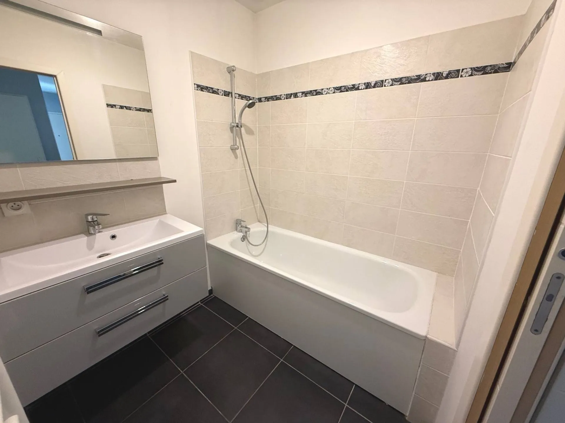 Dans une copropriété de 40 lots à vendre Type 4