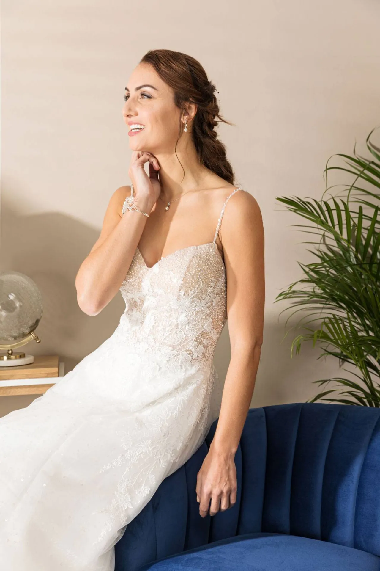 Robe de mariée bohème Alanna Églantine créations à découvrir dans notre show room Marseillais .