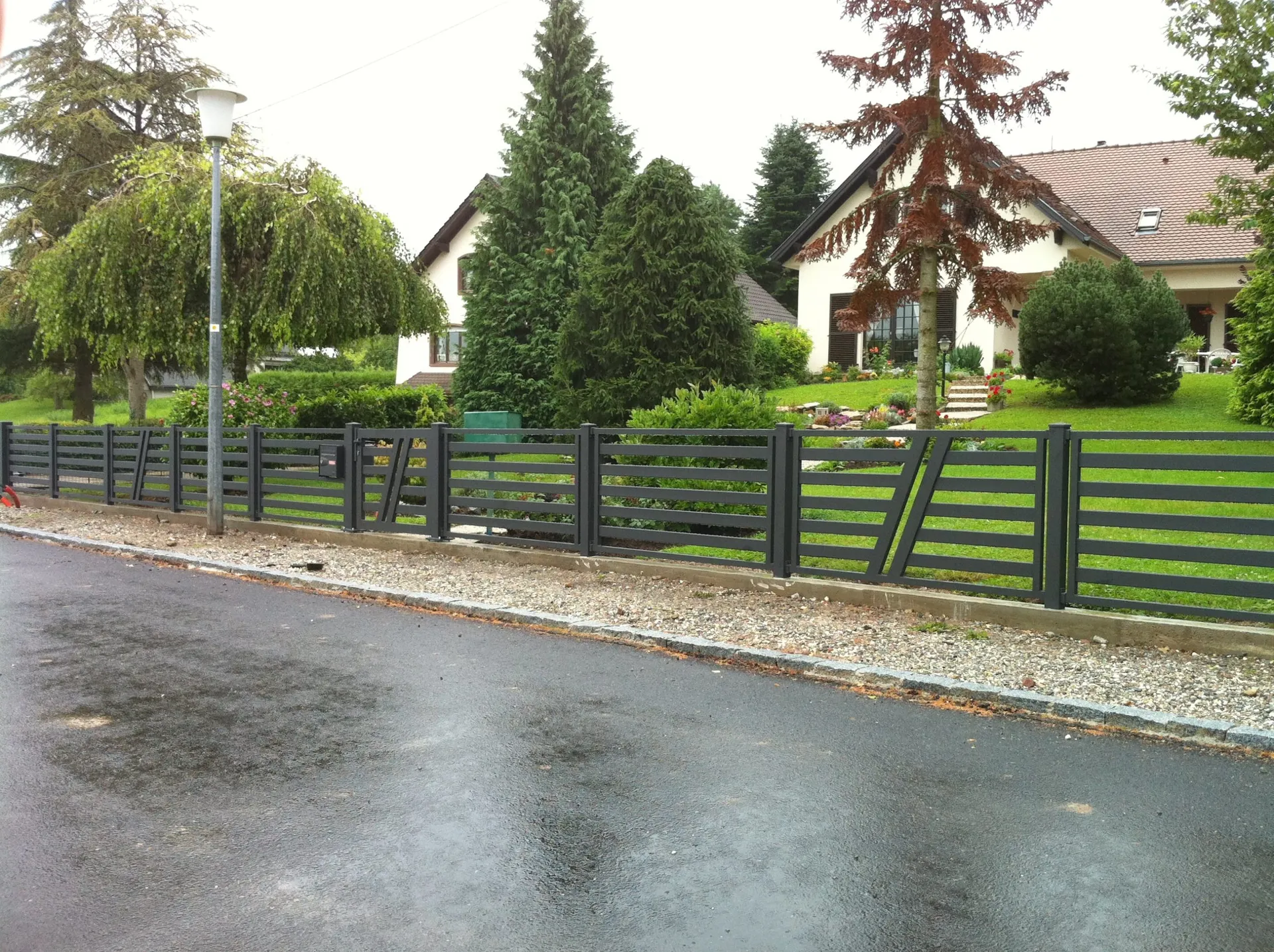 Demandez un prix pour une clôture alu design et moderne à Montbéliard ou Audincourt