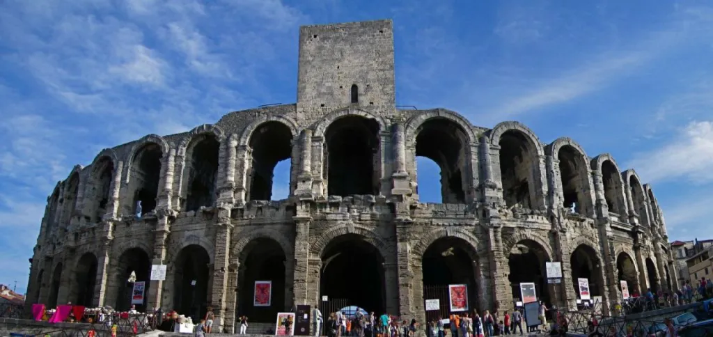 Taxi gare Aix en Provence TGV pour Arles