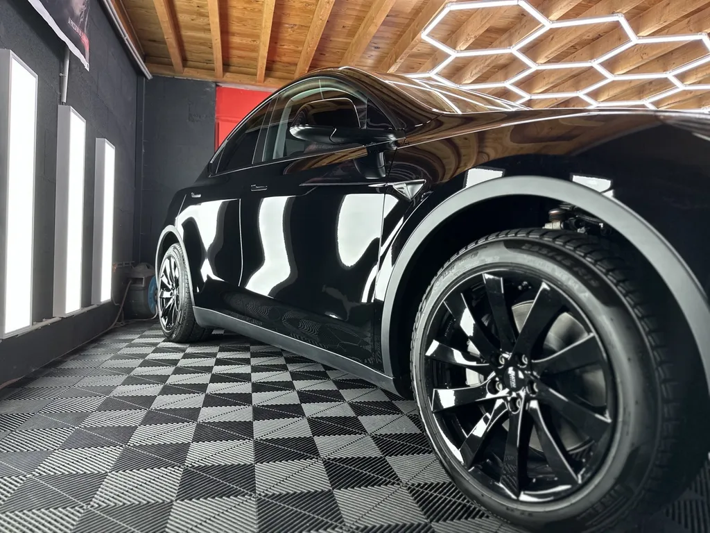 protection film plastique PPF paint protection film Lyon Tesla model Y