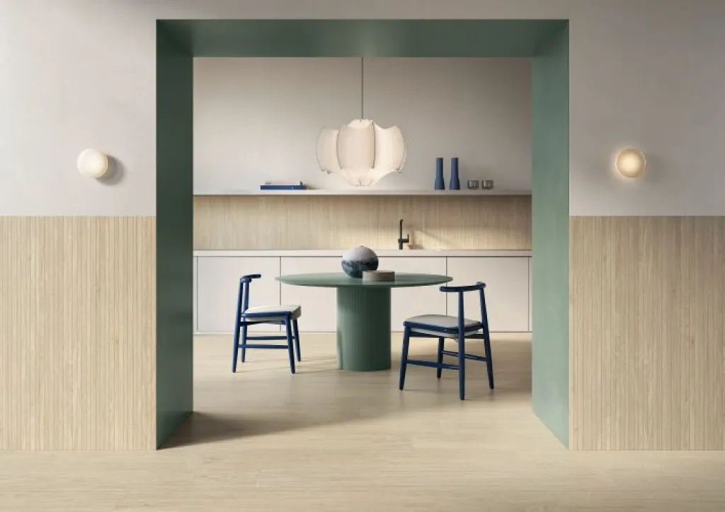 À Rouen comme à Dieppe, le carrelage ESSENCE SELECT sublime les pièces avec son aspect bois naturel et discret.
