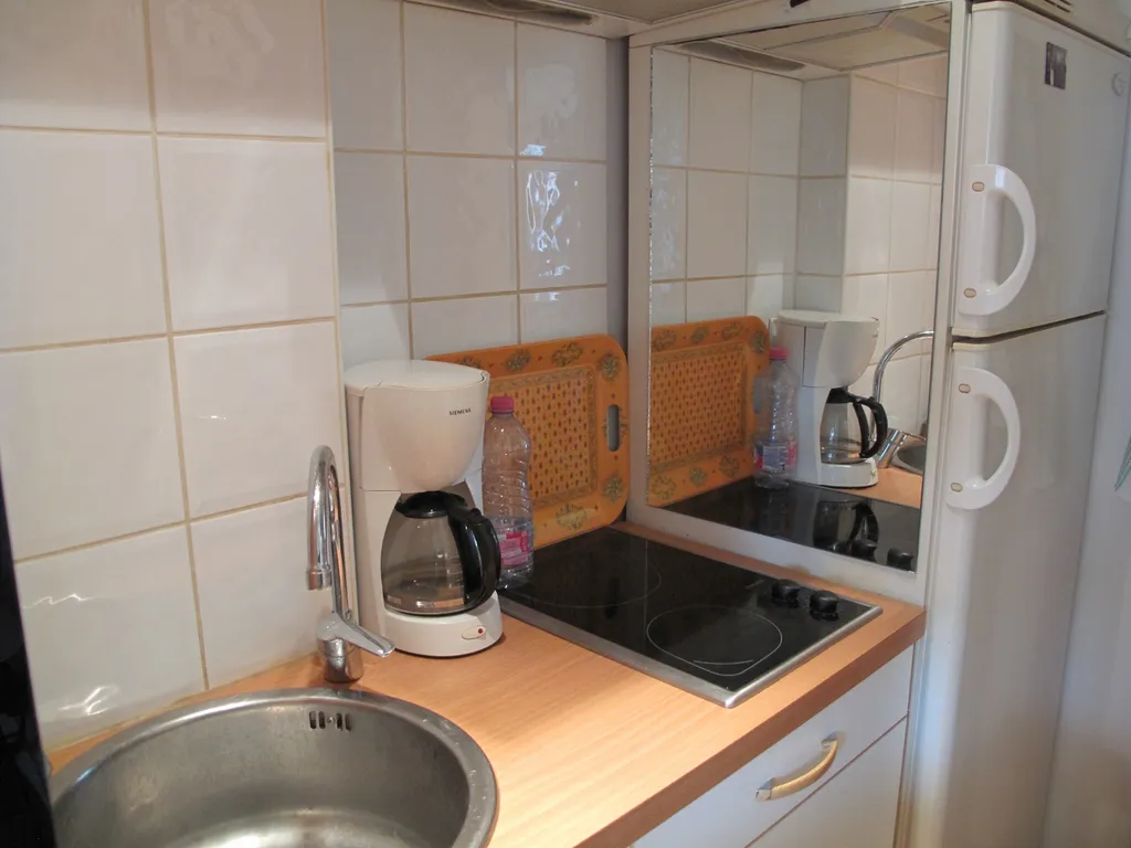 Cassis T2 dernier étage