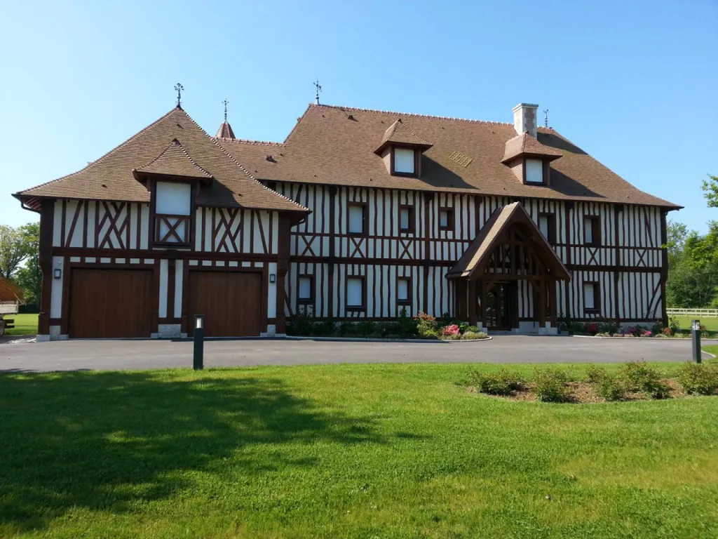 Spécialiste de la construction de maison Normande en colombages à Honfleur proche Deauville dans le Calvados 14
