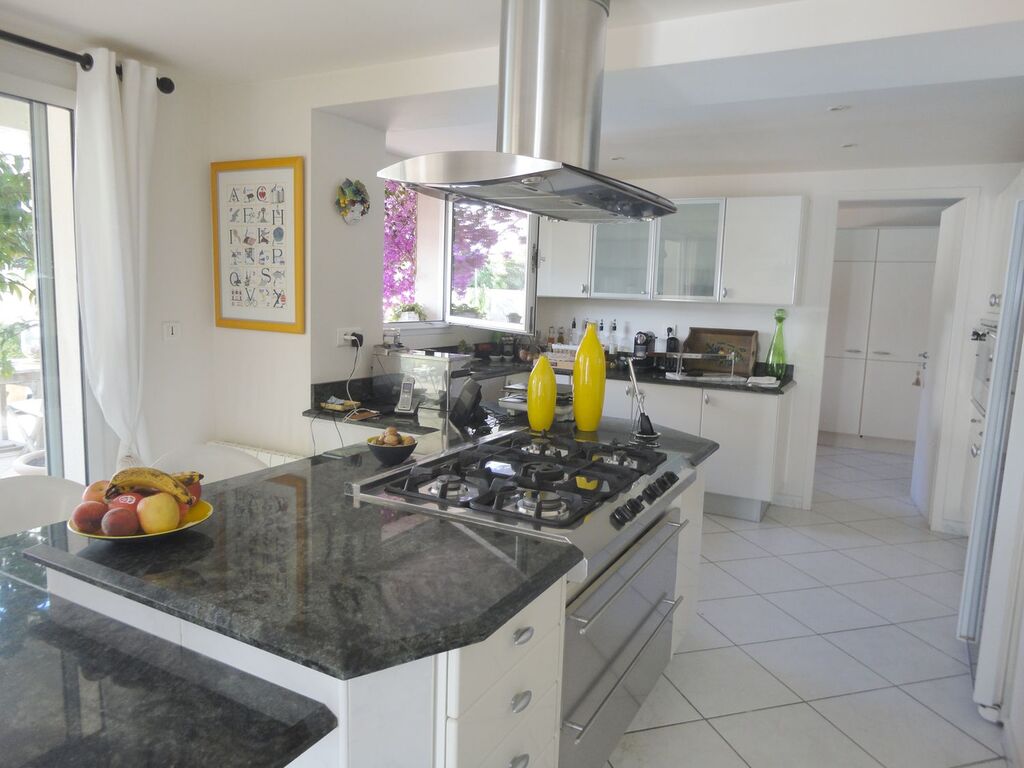 Vente T5 de 185m² avec piscine