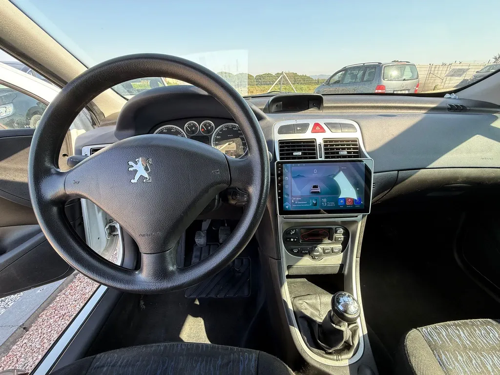 PEUGEOT 307 1.6L 16V 110CV essence 3 portes 