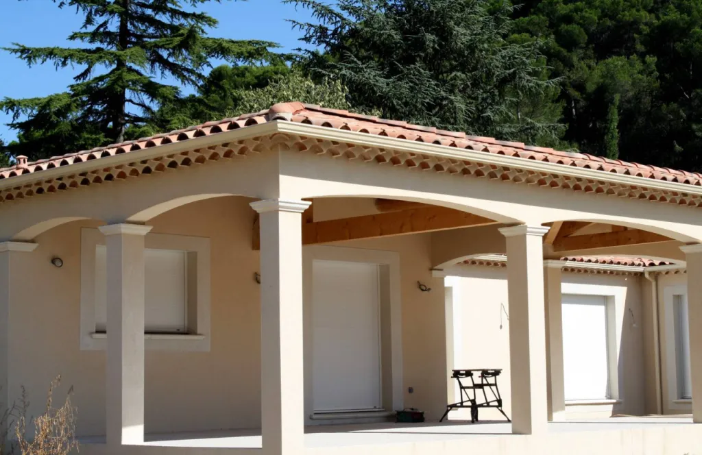 Gouttières G325 aluminium ivoire à Orange (vaucluse) Gouttières G325 aluminium ivoire à Orange (vaucluse)