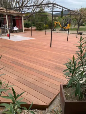 Terrass Merbau Lourmarin 4