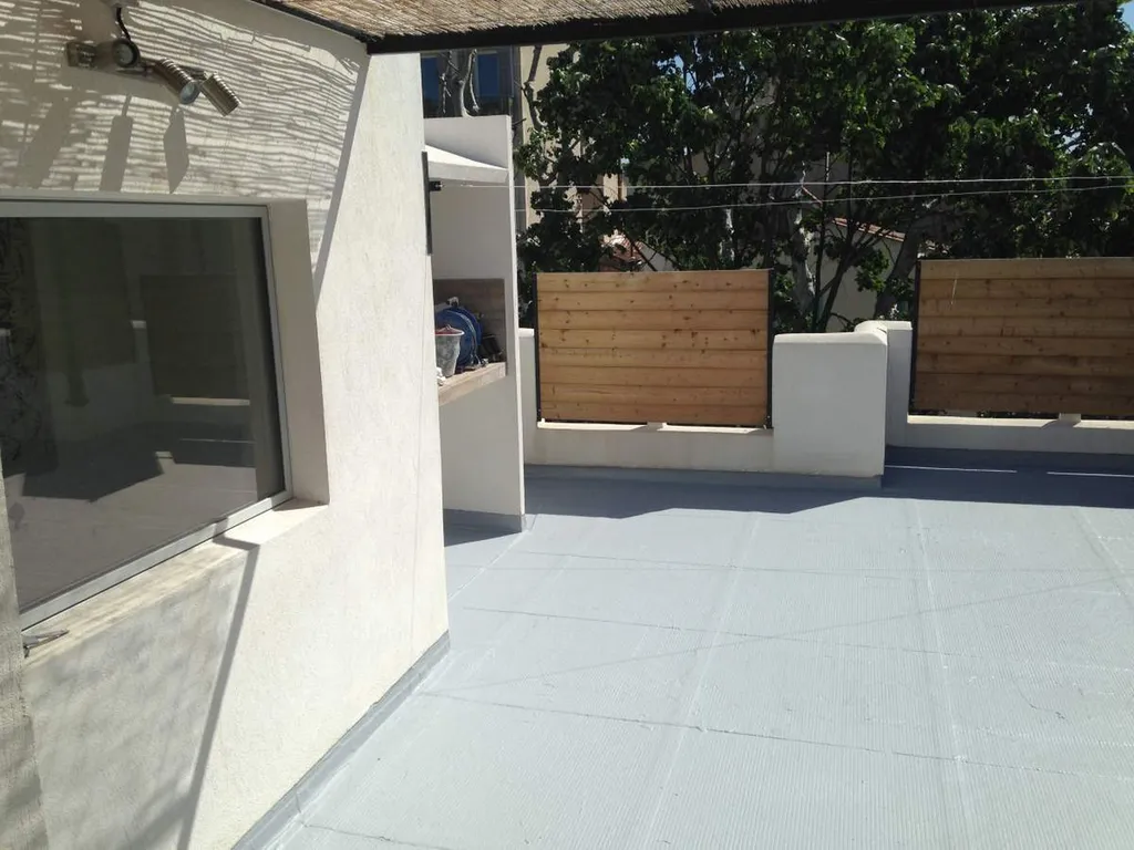Travaux de rénovation d'une terrasse à Marseille (13006)