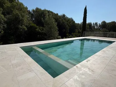 Création d'une piscine béton à Cavalaire sur mer