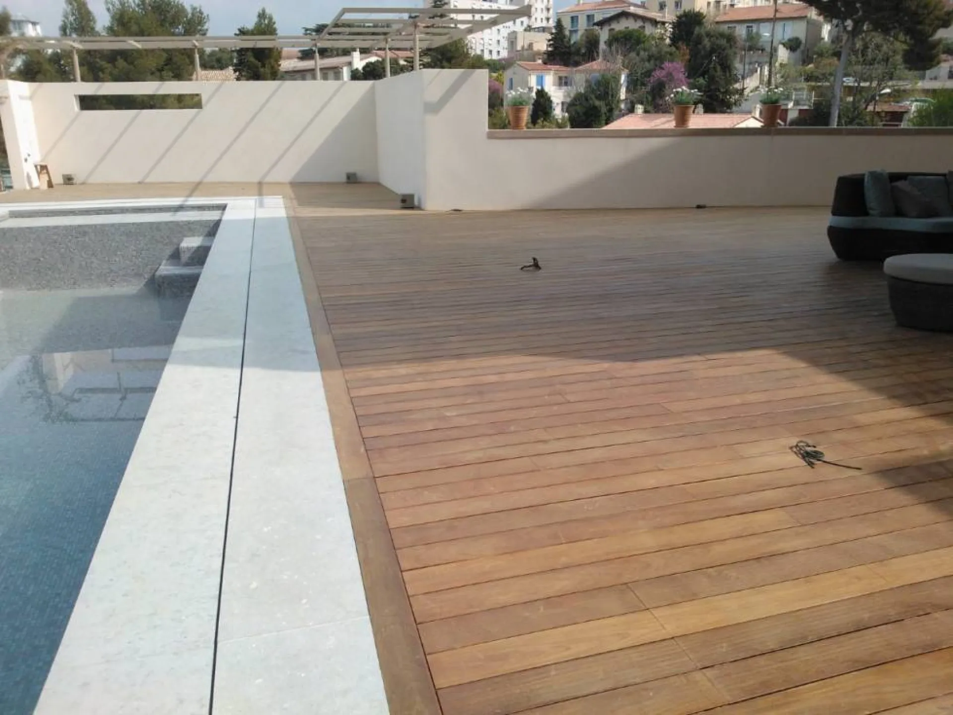 Réalisation d'une Terrasse en IPÉ situé au ROUCAS-BLANC à Marseille