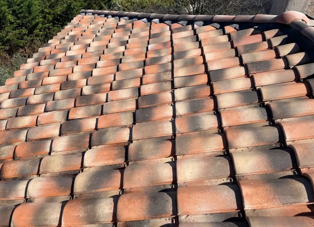 Nettoyage et traitement des tuiles Fini sur Fuveau