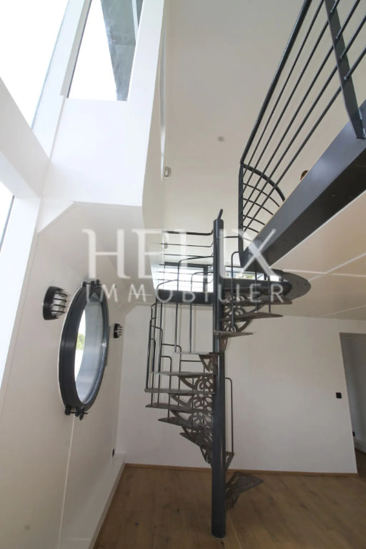 Magnifique péniche de 240 m2 habitable - iIe de la loge, Le Port Marly