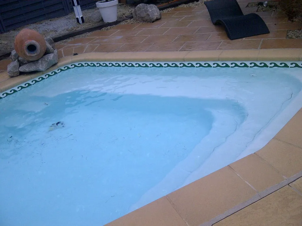 PISCINE COQUE TWIST 8.5 - 8M50 X 4M