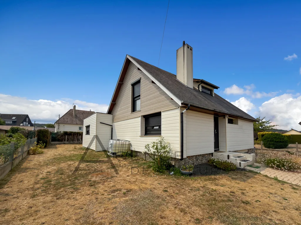 A vendre, maison de 130 m² édifiée sur 608 m² de terrain sur la commune de CAUDEBEC LES ELBEUF 76320