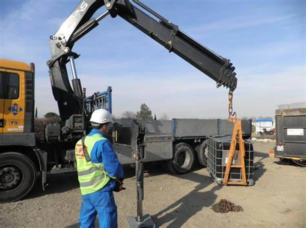 Formation en présentiel pour un CACES® R490 Grues de chargement dans le Var