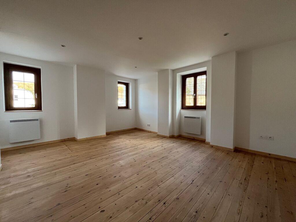 A louer : maison d'environ 88m² en centre-ville de Caudebec-en-Caux