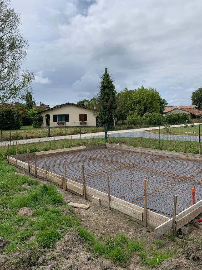 Création d’une dalle béton pour mise en place d’un double garage  bois sur la commune de TALENCE proche GRADIGNAN