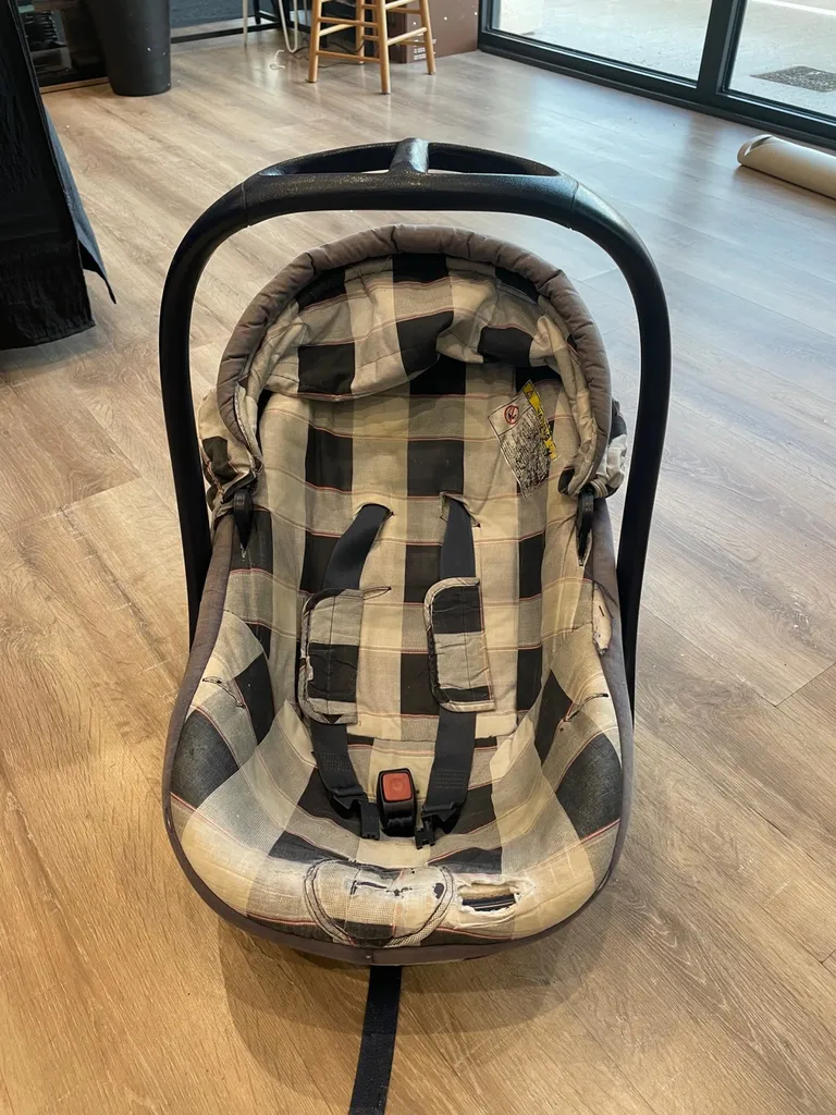 Rénovation d’une poussette proche de Bordeaux 