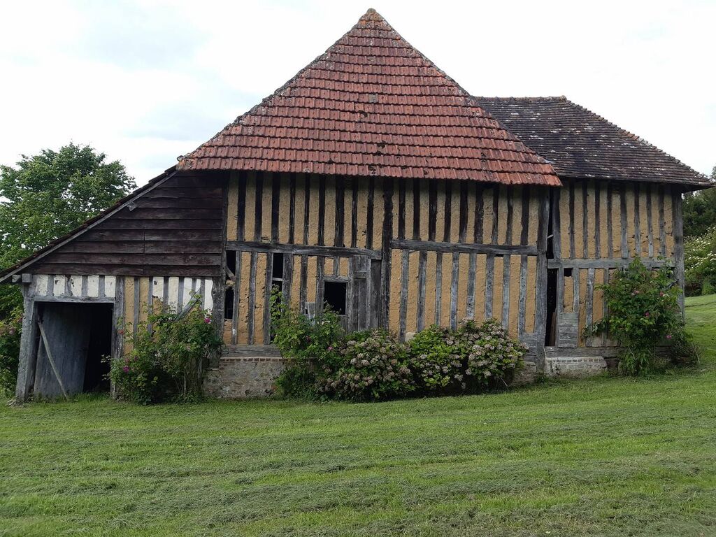 PROPRIETE NORMANDE, région LISIEUX, 14
