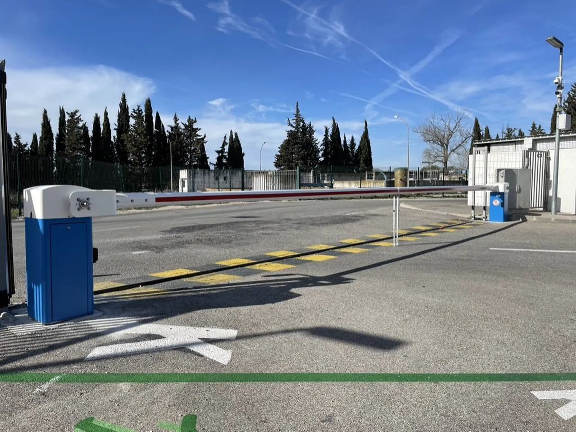 Remplacement barrière automatique LBA sur mesure à Aix en Provence 13
