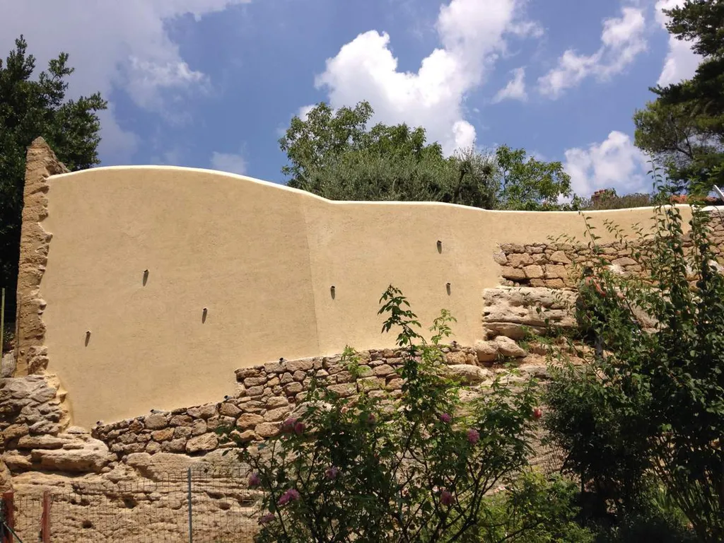 Rénovation d'un mur de soutènement à salon-de-Provence-Livraison du mur