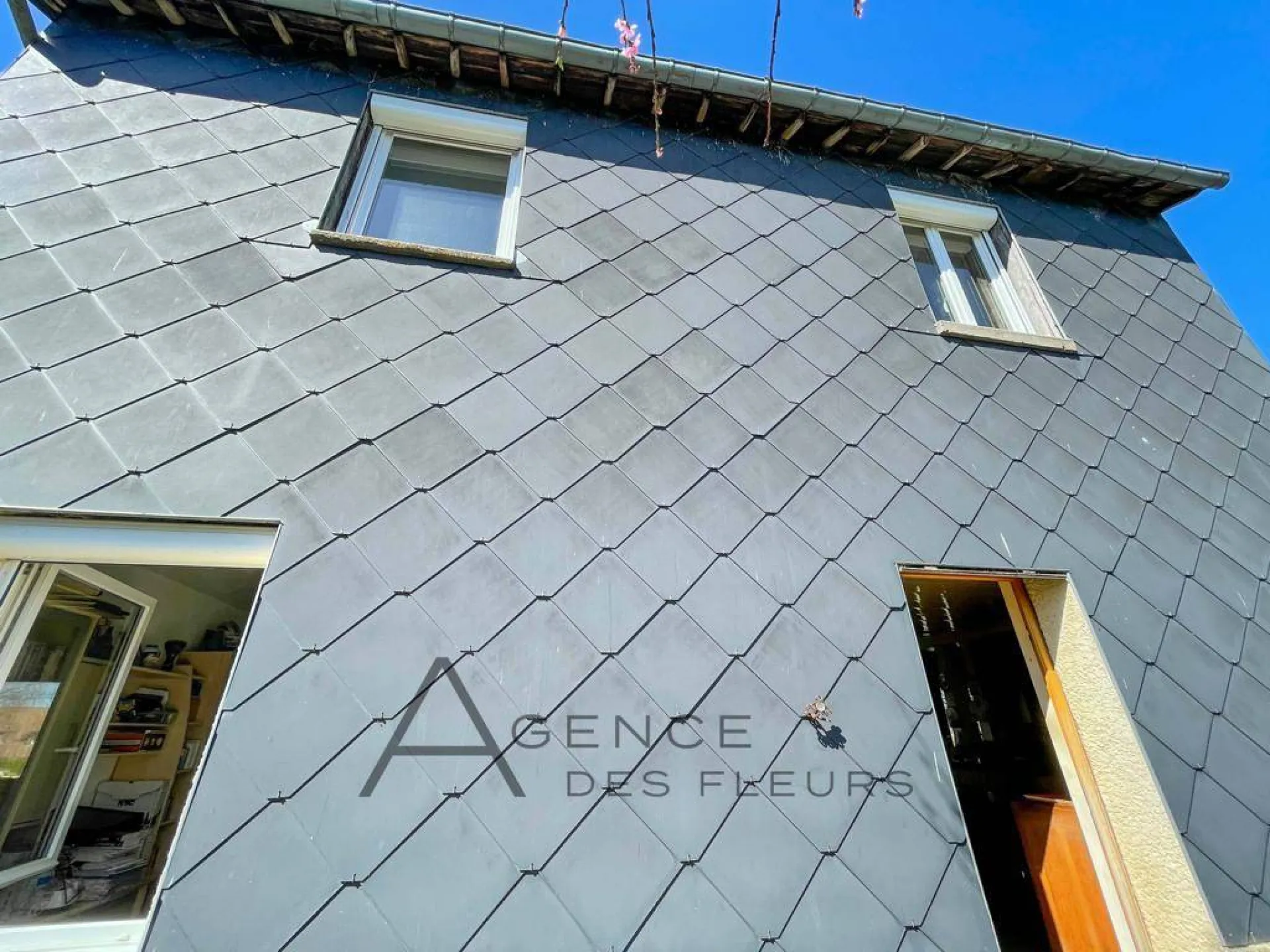 A vendre en exclusivité maison ancienne de 101 m² édifiée sur un terrain de 1414 m² divisible sur la commune de LE BOSC ROGER EN ROUMOIS 27670