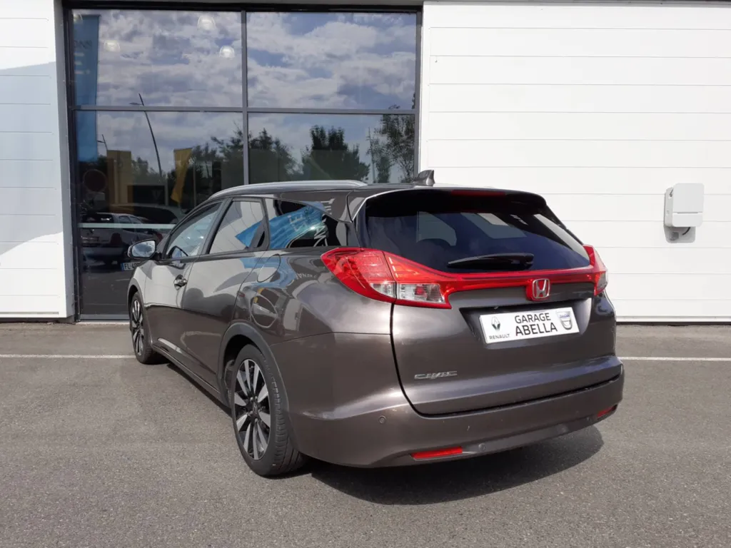 HONDA CIVIC TOURER OCCASION 1.6 I-DTEC 120 EXCLUSIVE NAVI Près de Toulouse en Occitanie