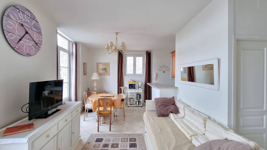 A vendre Studio meublé, face au port de plaisance, Dieppe 76200