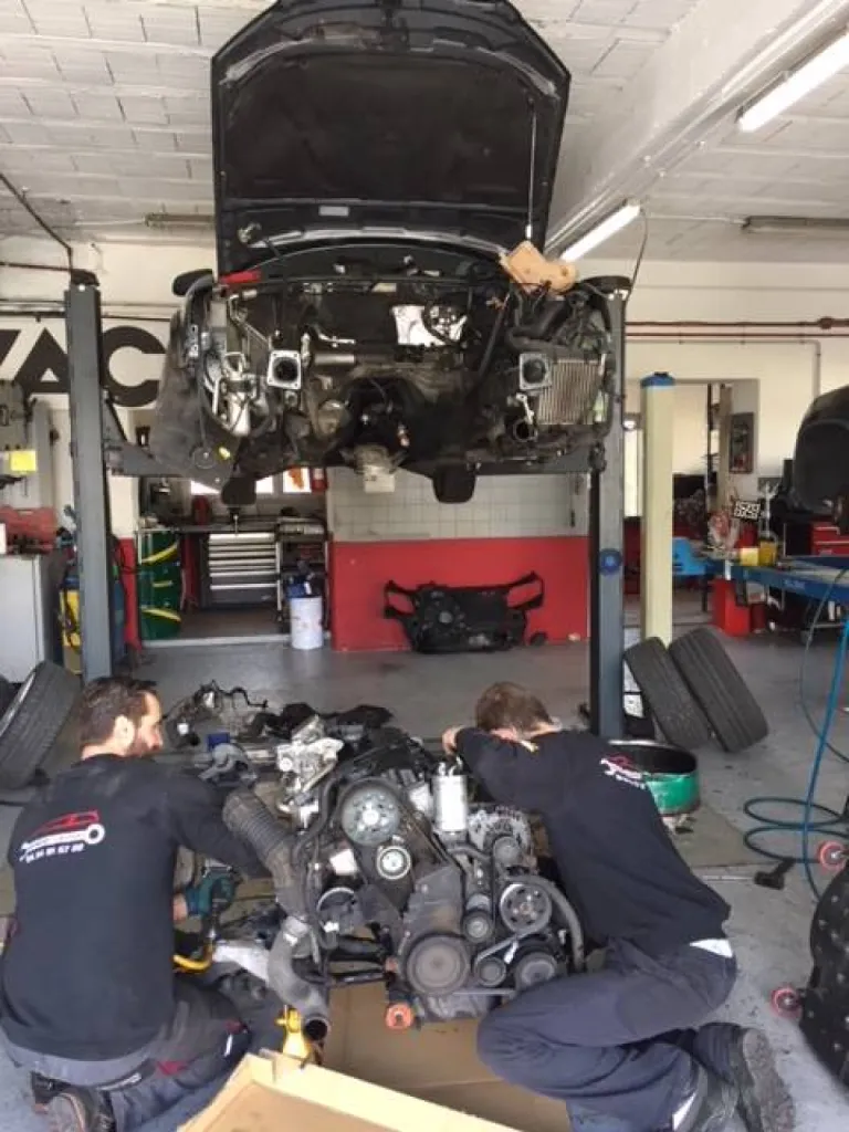 Changement de moteur à Puget sur Argens près de Saint Raphael