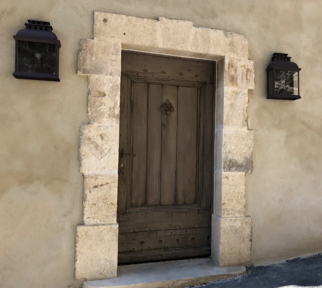 Une maison de village restaurée par Sacha Houant à Ménerbes