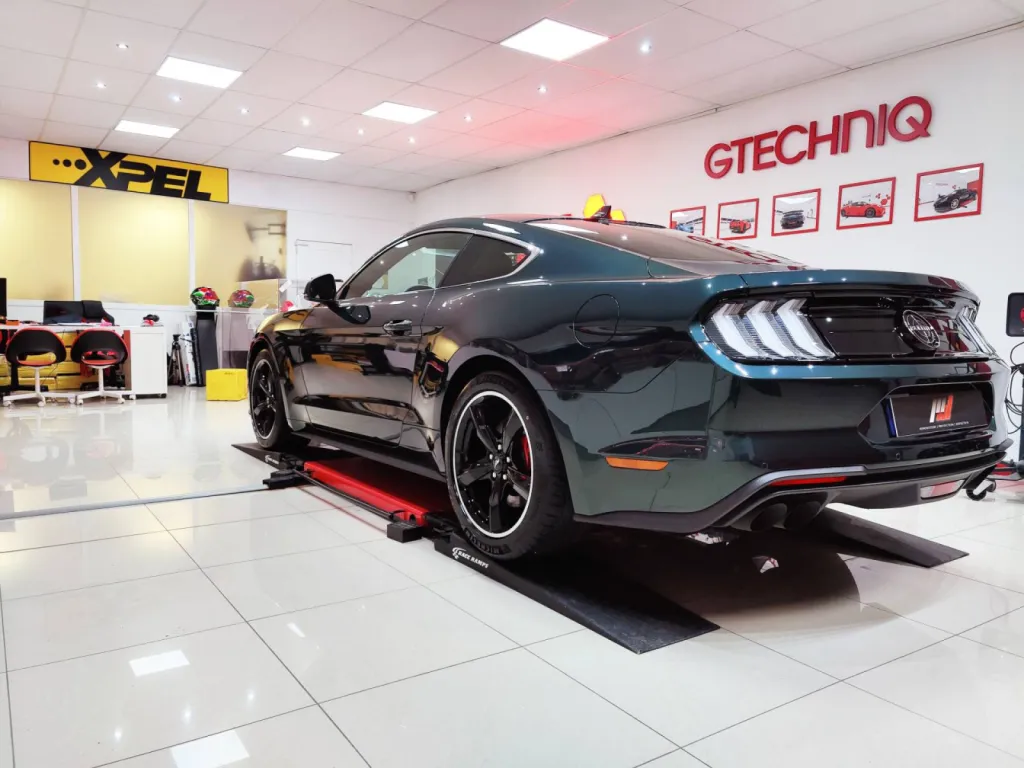 FORD MUSTANG BULLITT - PROTECTION CERAMIQUE COMPLETE GTECHNIQ A LENS