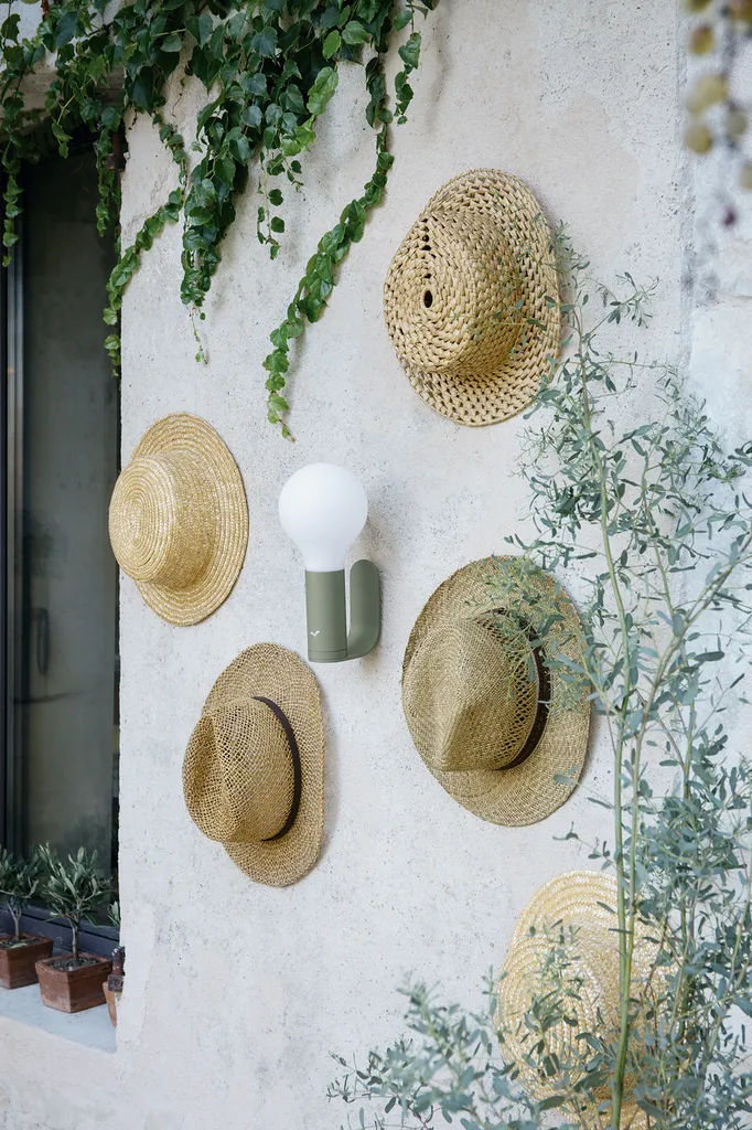 LUMINAIRES FERMOB : ILLUMINEZ VOS EXTERIEURS AVEC STYLE ET ÉLÉGANCE