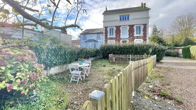 À vendre à Dieppe : Appartement atypique dans un ancien couvent de 1615 : Un bien chargé d’histoire, idéal pour un investissement ou un pied-à-terre.