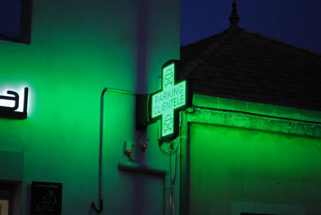 croix de pharmacie smartlight lumineuse bouches du rhone