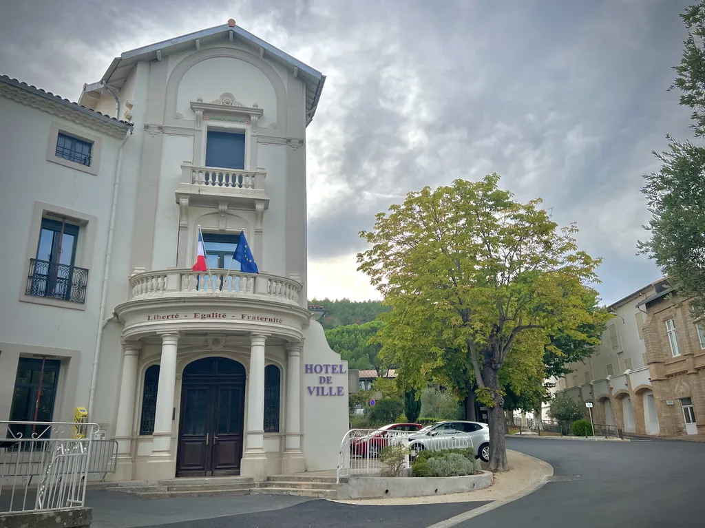 Mission sous-traitant de maîtrise d'œuvre : rénovation avec travaux de renforcement et réparation des structures de la Mairie