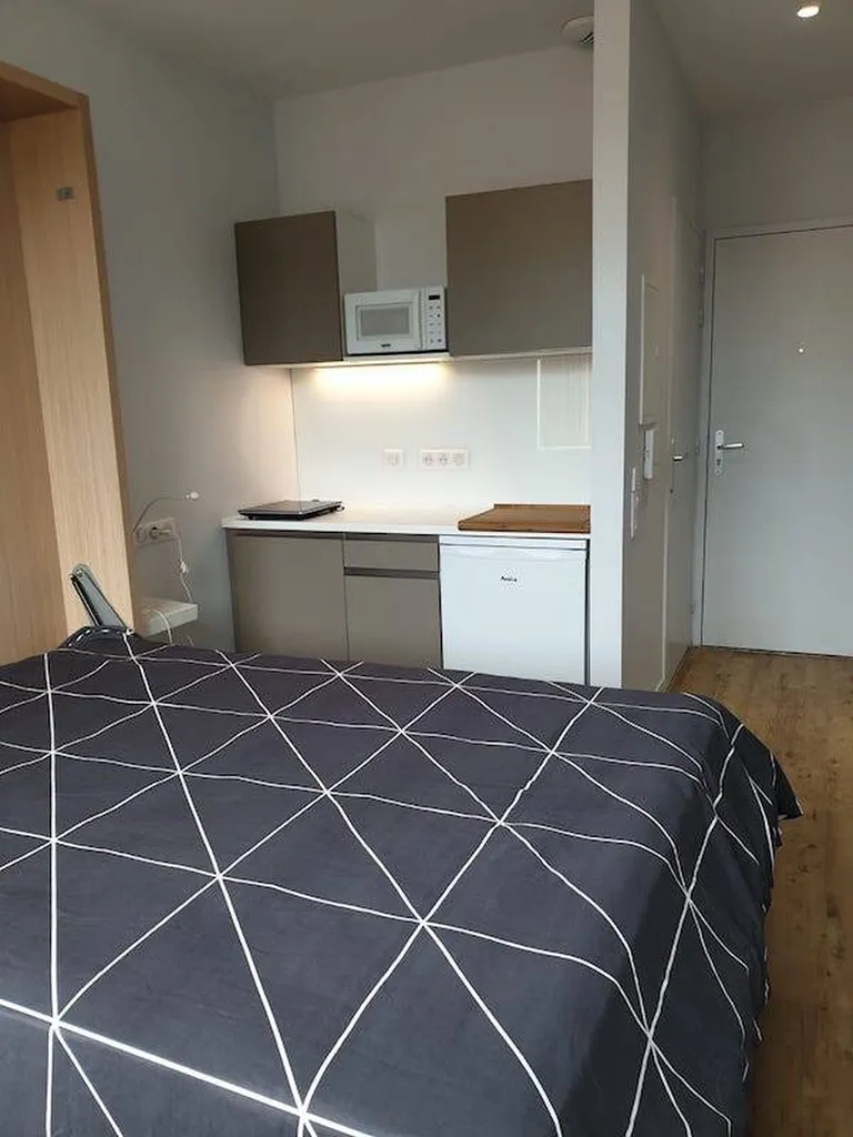 Bordeaux Chambre autonome en colocation dans résidence en coliving 