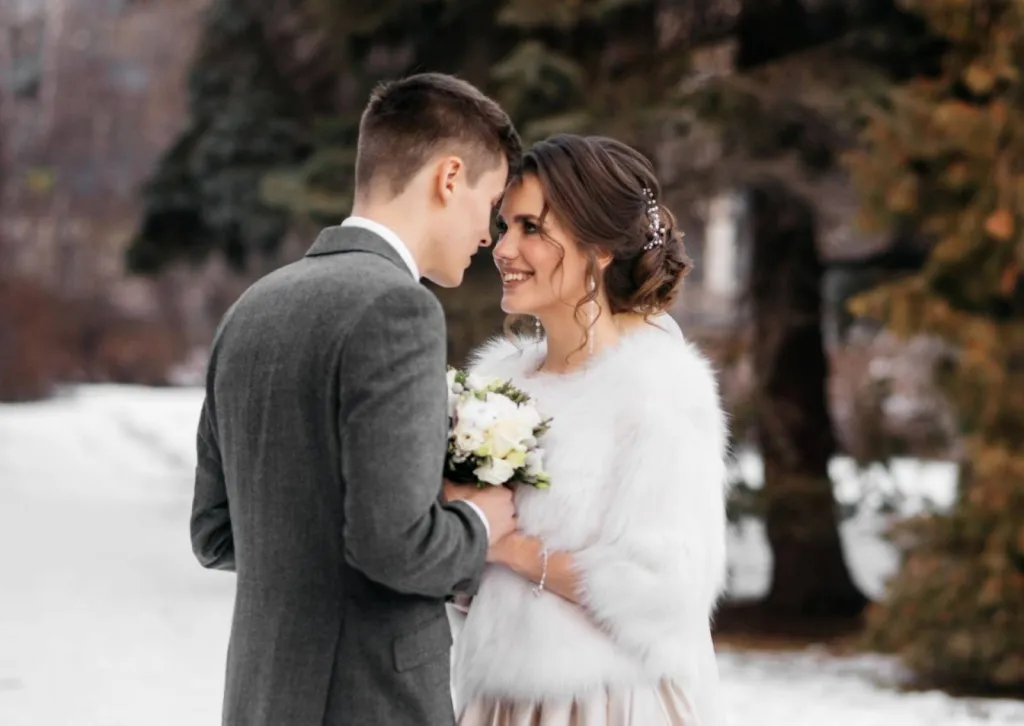 Les 5 choses à savoir pour organiser votre mariage d’hiver intimiste de 10 personnes à la montagne grâce à votre Wedding Planner haut-de-gamme à Bordeaux et dans les Pyrénées proche du Pays Basque