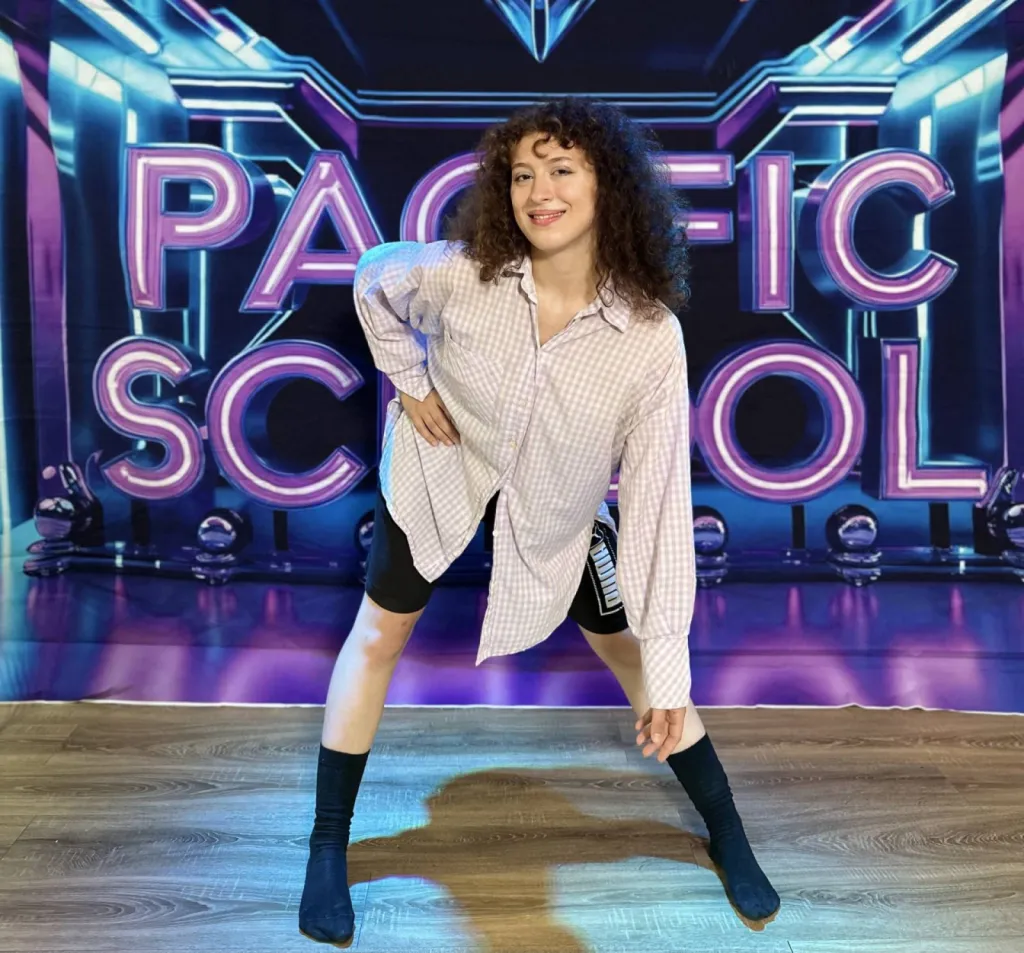 COURS DE DANSE CONTEMPORAINE A MARSEILLE LA JOLIETTE POUR ADULTES