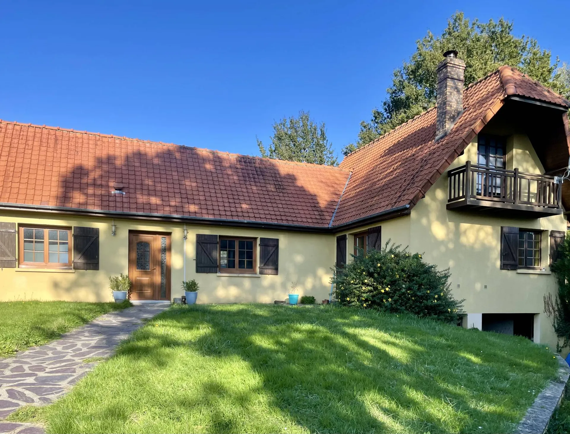 À vendre maison de plain-pied d’une superficie de 134,72m2 sur son terrain d’environ 1400m2