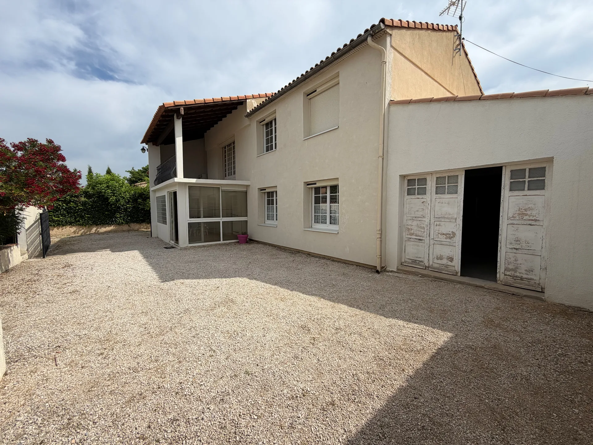 Maison à VELAUX de 144m² avec jardin et garage proximité centre ville