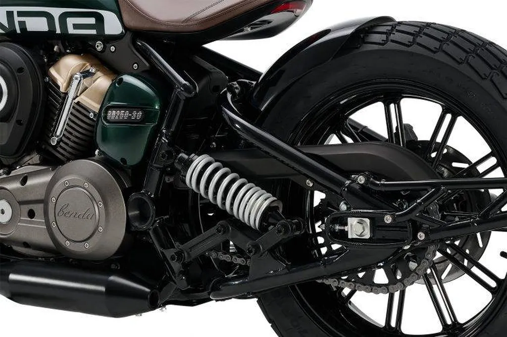 MOTO NEUVE BENDA NAPOLEON 125 LA VALETTE DU VAR