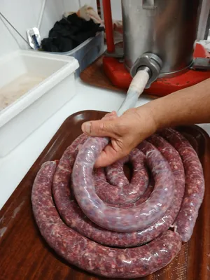 Saucisse de taureau de Camargue AOP à Aigues-Mortes