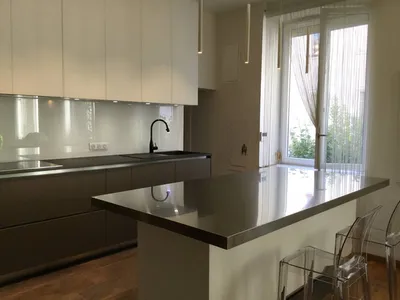 ilot central de cuisine avec plan inox