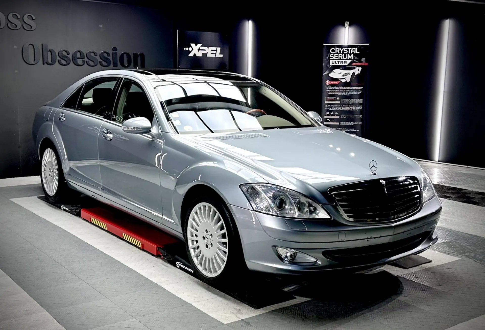  La Rénovation Totale de Votre Mercedes S500 près de Vannes - Polissage, Cryogénie, Nettoyage Intérieur et pose d’une cire de protection sur la carrosserie. 