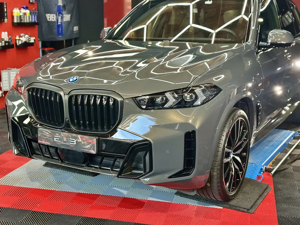 Detailing automobile bmw X5 Traitement céramique 