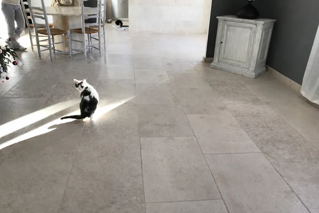 Pierre Naturelle d’Exception sur la Côte d’Azur : FRANCEPIERRE, Signature des Plus Belles Villas entre Grasse et Cannes