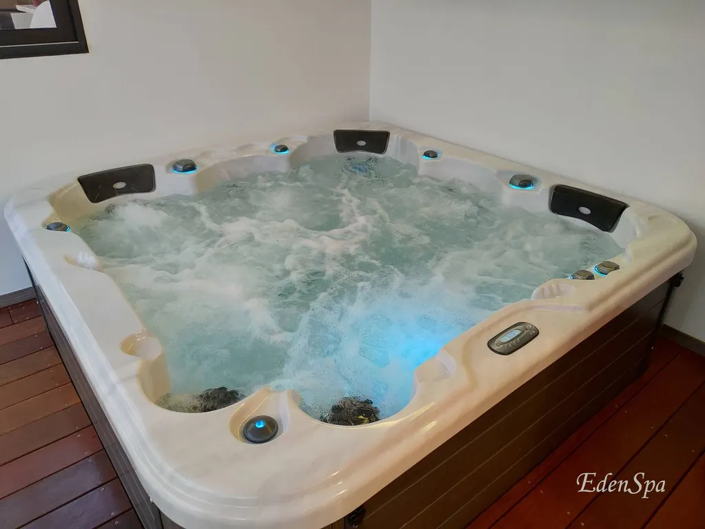 spa canadien encastré véranda trets