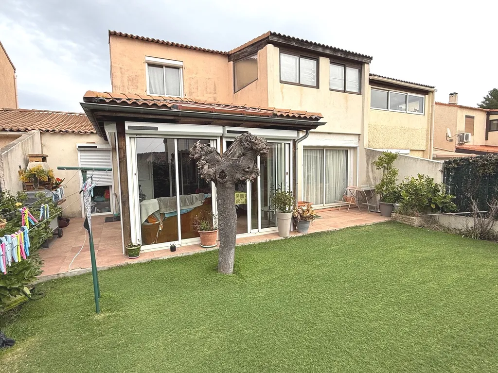 A vendre villa mitoyenne de Type 4/5 à Roquefort la Bédoule